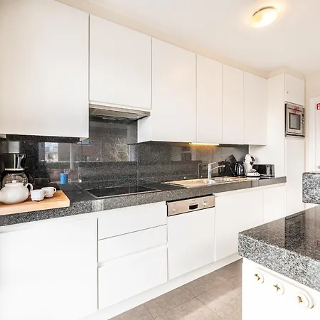 Les Mouettes 301 With Garage Located On The Dike 아파트 *